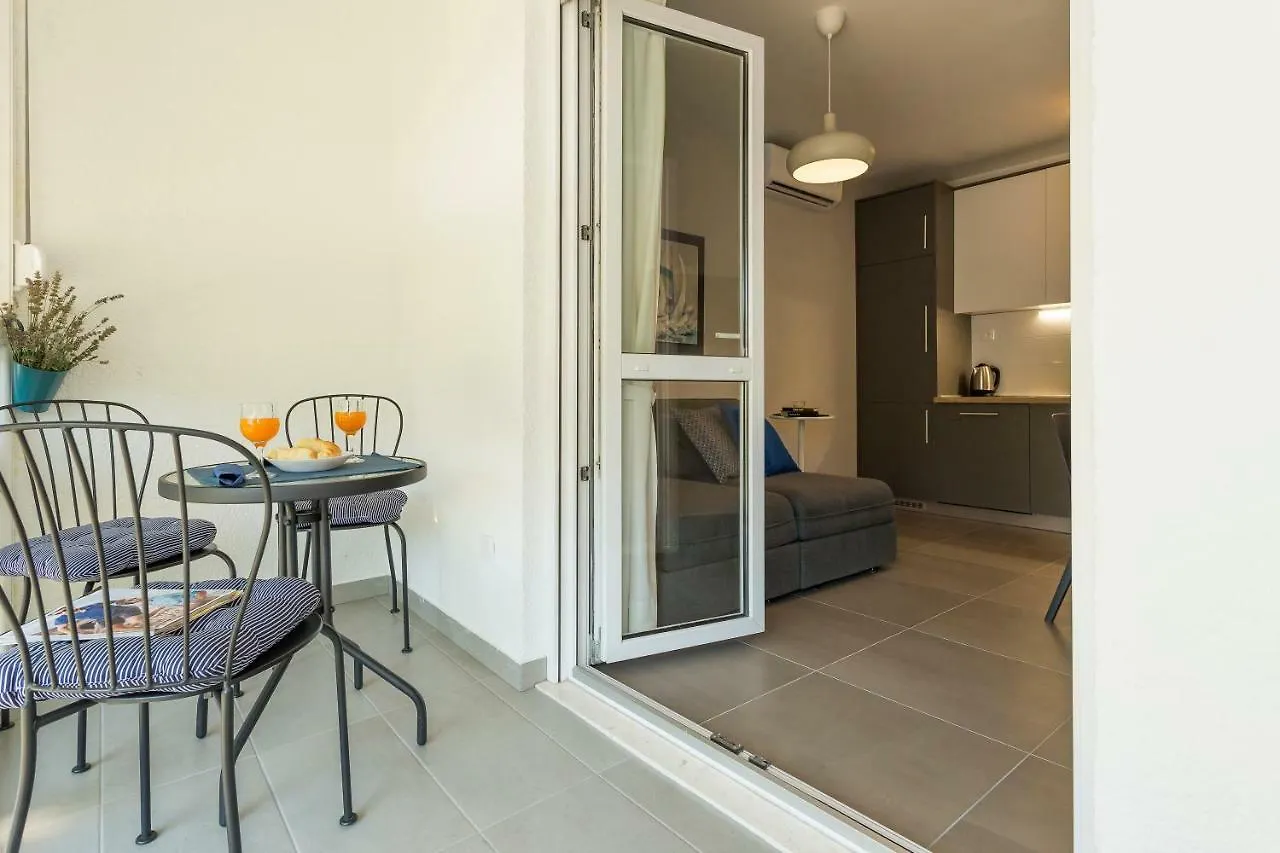 La Perla Apartment Split