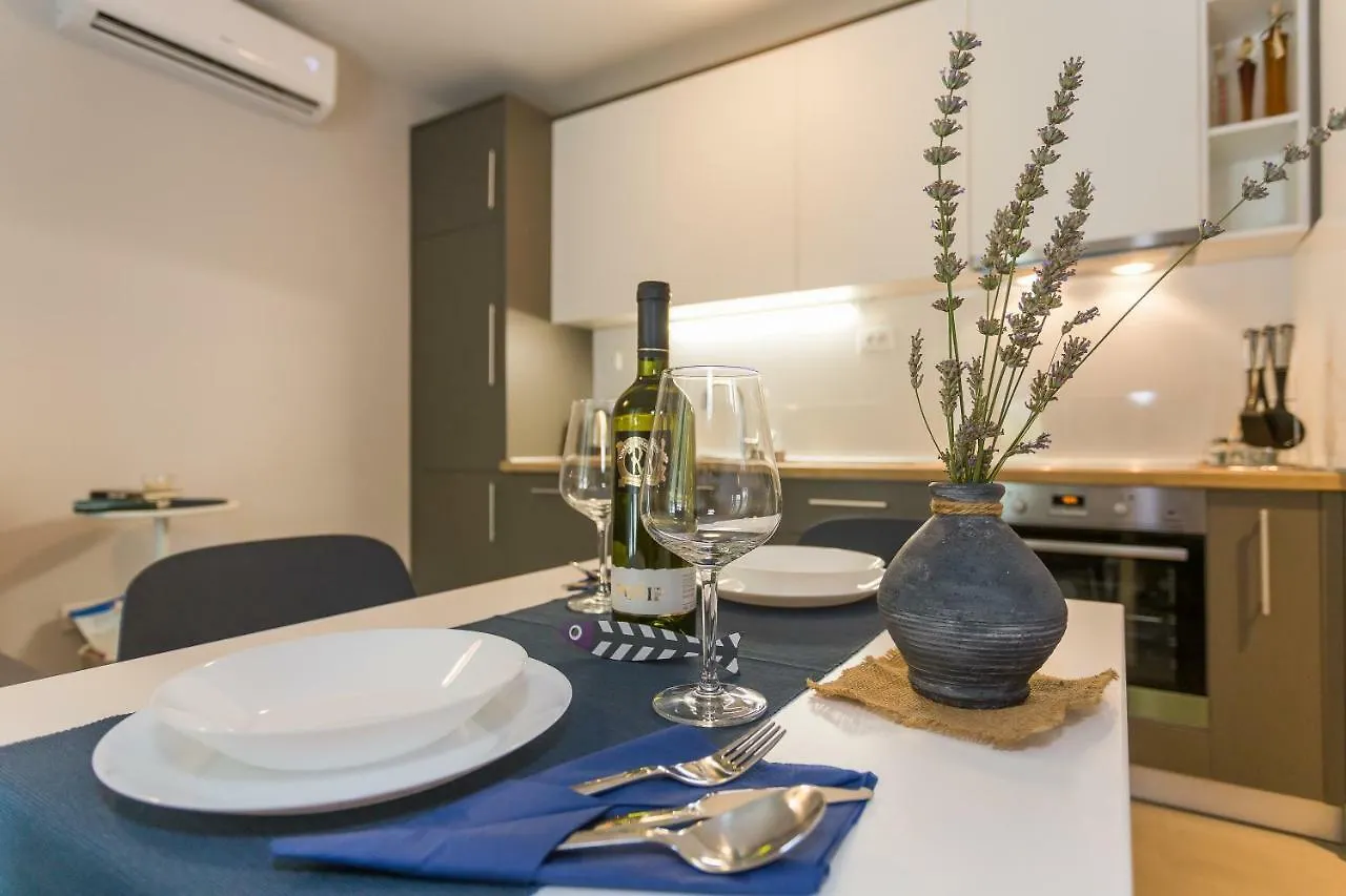 La Perla Apartment Split 0*,